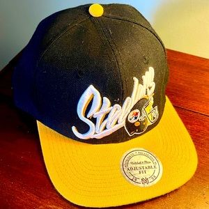 Steelers hat (excellent condition)
